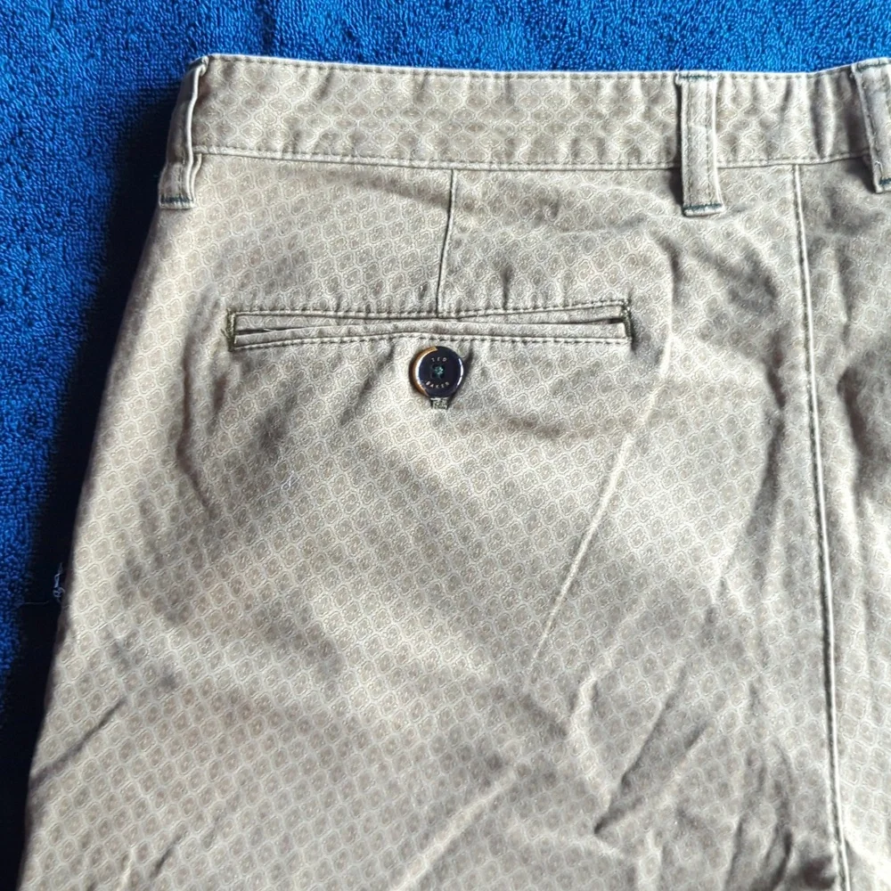 Ted Baker Green Pattern Chino- size 36r - Picture 3 of 7